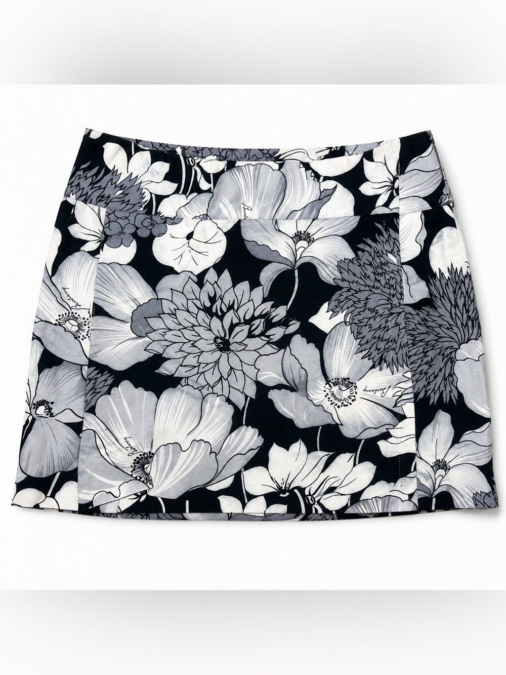 Burberry Monochrome Floral Mini Skirt